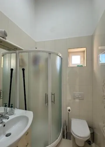 公寓 La Verita 1 St Line With Balcony