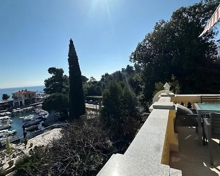 La Verita 1 St Line With Balcony Appartement