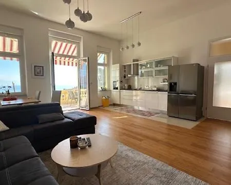 La Verita 1 St Line With Balcony Opatija