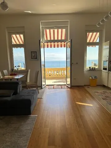 La Verita 1 St Line With Balcony Opatija